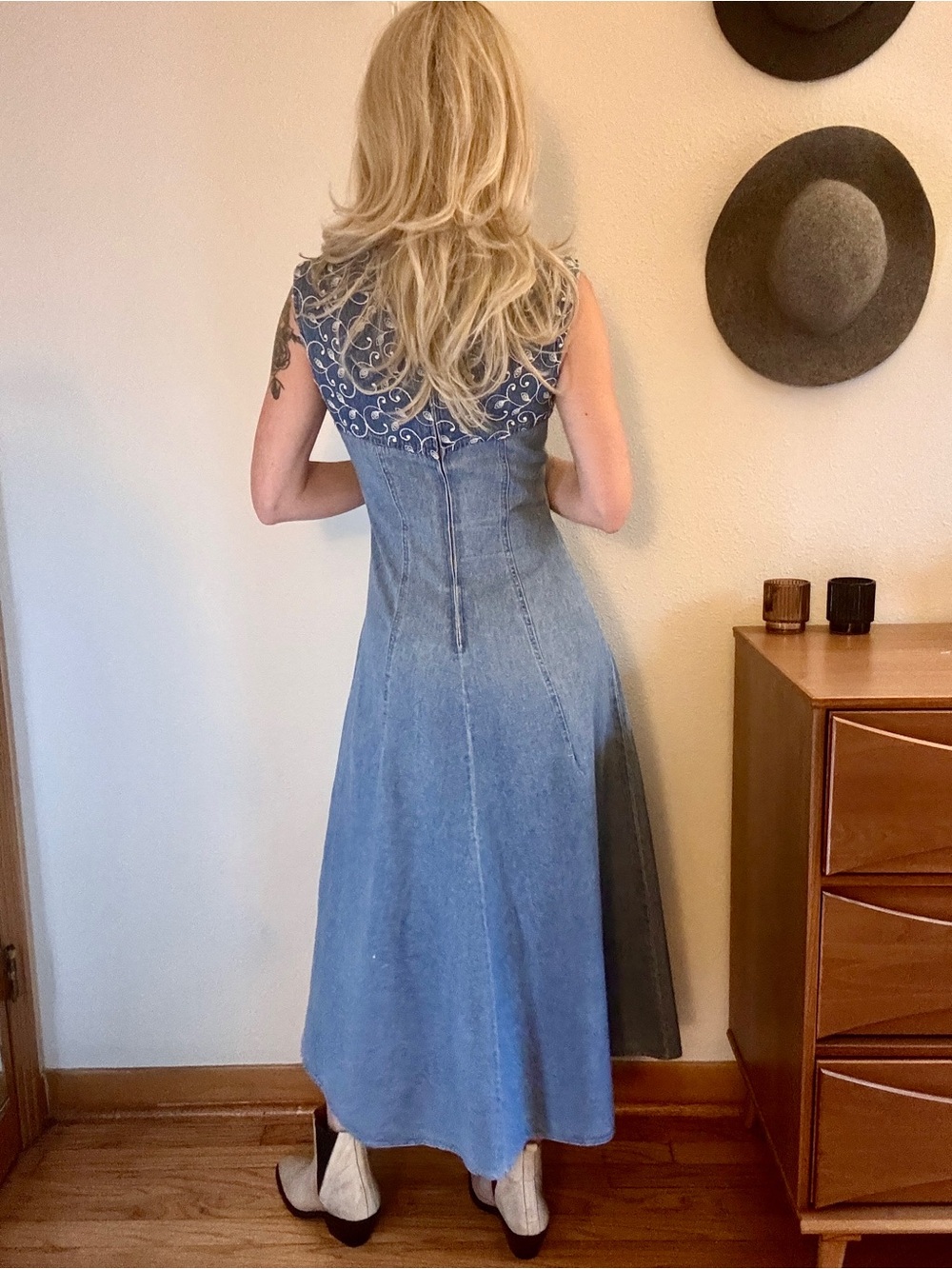 Vintage 90s Denim Midi Dress Embroidered Western Prairie Jean Cowgirl Size 4-6 - Picture 3 of 16